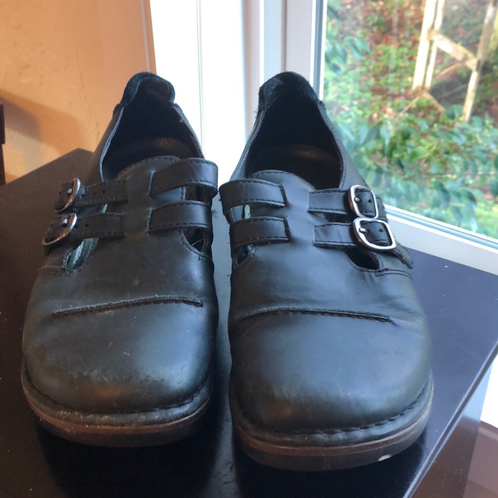 Dansko Oxford style black shoe with two front buckled size 40